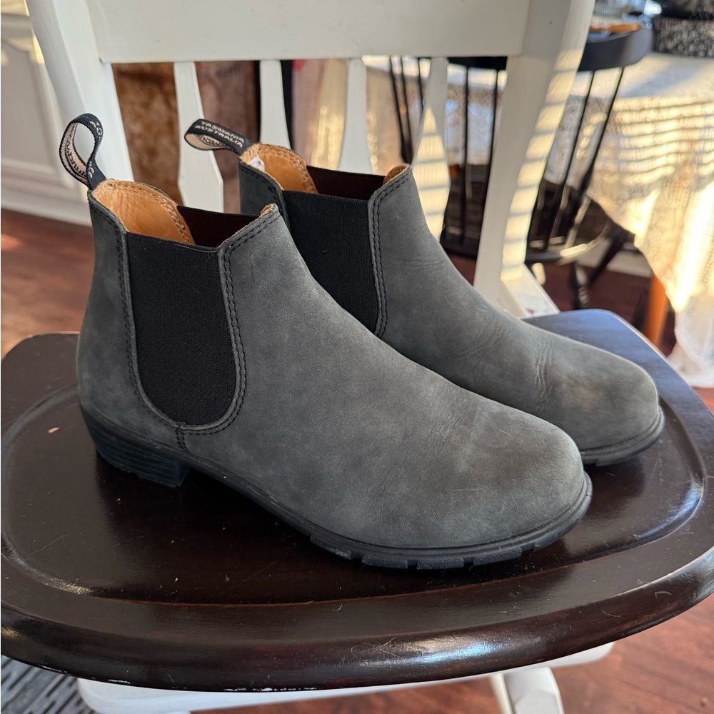 Blundstone chelsea rustic black boots